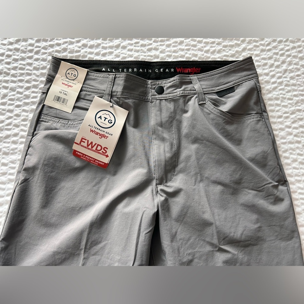 Women’s Wrangler All Terrain Gear Water resistant skinny mid rise pants 10 Tall - Picture 5 of 12
